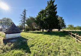 Magnifique propriete avec maison de plain pied et grange