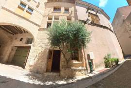 8 room, 324m2 Character property for sale in Nezignan l'eveque - 520 000 € *