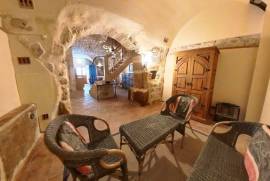 8 room, 324m2 Character property for sale in Nezignan l'eveque - 520 000 € *