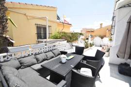 WONDERFUL DETACHED 4 BEDROOM VILLA IN IDEAL LOCATION