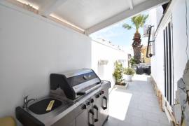 WONDERFUL DETACHED 4 BEDROOM VILLA IN IDEAL LOCATION
