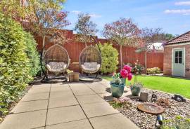 listing listing