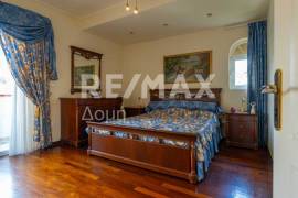 Apartment 140 sq.m for sale