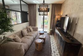 listing listing