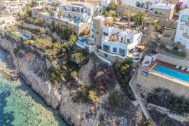listing listing