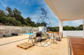 New and modern villa with pool in Alvor New and modern villa with pool in Alvor