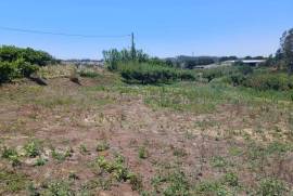Terreno com projeto aprovado para moradia T3, em Cortes, Leiria. Terreno com projeto aprovado para moradia T3, em Cortes, Leiria.