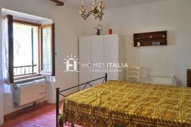 Terraced house in historic centre with lovely views