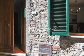 Terraced house in historic centre with lovely views
