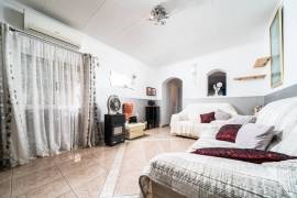 listing listing