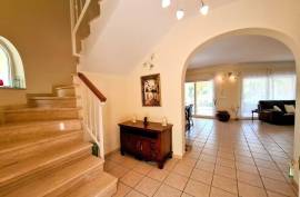 listing listing