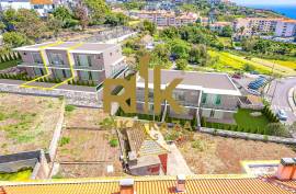 Contemporary 3 Bedroom Semi-Detached House with Garden and Sea Views Contemporary 3 Bedroom Semi-Detached House with Garden and Sea Views