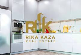 Contemporary 3 Bedroom Semi-Detached House with Garden and Sea Views Contemporary 3 Bedroom Semi-Detached House with Garden and Sea Views