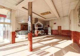 Establishment rental with álvara for Cafeteria / Confectionery or Hot Bread in Bela - Ermesinde Establishment rental with álvara for Cafeteria / Confectionery or Hot Bread in Bela - Ermesinde