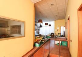 Shop for Commerce or Services in the Center of Areosa Shop for Commerce or Services in the Center of Areosa