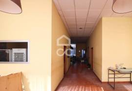 Shop for Commerce or Services in the Center of Areosa Shop for Commerce or Services in the Center of Areosa
