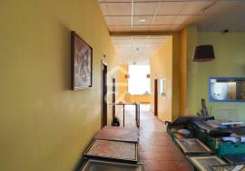 Shop for Commerce or Services in the Center of Areosa Shop for Commerce or Services in the Center of Areosa