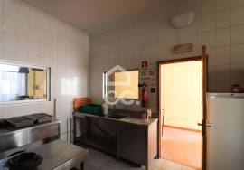 Shop for Commerce or Services in the Center of Areosa Shop for Commerce or Services in the Center of Areosa
