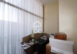 Shop for Commerce or Services with parking space, in Areosa Shop for Commerce or Services with parking space, in Areosa