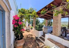 Authentic 1-Storey Algarvian Villa with Annex & Solar Power