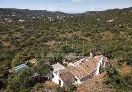 Authentic 1-Storey Algarvian Villa with Annex & Solar Power