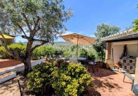 Authentic 1-Storey Algarvian Villa with Annex & Solar Power