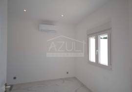 Renovated Two‑Bed. Villa with Annexes