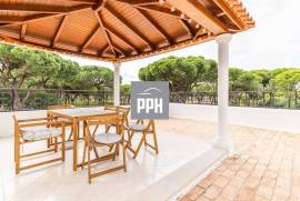 Walk to the Waves: Modern 3-Bedroom Bungalow Near the Beach Walk to the Waves: Modern 3-Bedroom Bungalow Near the Beach