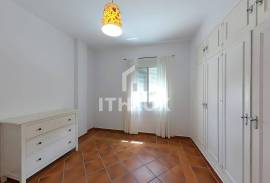 Detached villa with pool in Pino Grande: 4 bedrooms, plot and family life near Seville Detached villa with pool in Pino Grande: 4 bedrooms, plot and family life near Seville