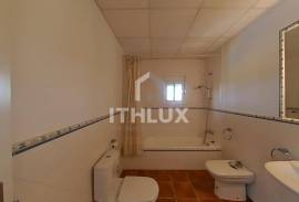 Detached villa with pool in Pino Grande: 4 bedrooms, plot and family life near Seville Detached villa with pool in Pino Grande: 4 bedrooms, plot and family life near Seville