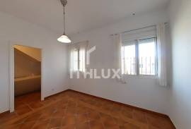 Detached villa with pool in Pino Grande: 4 bedrooms, plot and family life near Seville Detached villa with pool in Pino Grande: 4 bedrooms, plot and family life near Seville