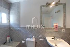 Detached villa with pool in Pino Grande: 4 bedrooms, plot and family life near Seville Detached villa with pool in Pino Grande: 4 bedrooms, plot and family life near Seville
