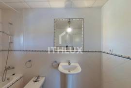 Detached villa with pool in Pino Grande: 4 bedrooms, plot and family life near Seville Detached villa with pool in Pino Grande: 4 bedrooms, plot and family life near Seville