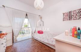 Very central 1 bedroom apartment next to the gates of Benfica Very central 1 bedroom apartment next to the gates of Benfica