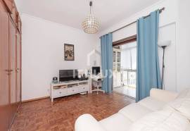 Very central 1 bedroom apartment next to the gates of Benfica Very central 1 bedroom apartment next to the gates of Benfica
