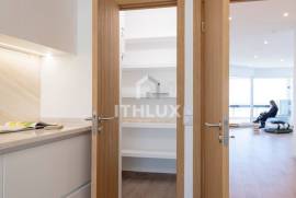 Refurbished 2 bedroom apartment in Alto da Barra | Top Floor | First line of the sea. Refurbished 2 bedroom apartment in Alto da Barra | Top Floor | First line of the sea.