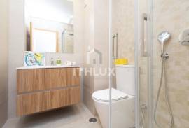 Refurbished 2 bedroom apartment in Alto da Barra | Top Floor | First line of the sea. Refurbished 2 bedroom apartment in Alto da Barra | Top Floor | First line of the sea.