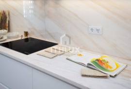 Refurbished 2 bedroom apartment in Alto da Barra | Top Floor | First line of the sea. Refurbished 2 bedroom apartment in Alto da Barra | Top Floor | First line of the sea.