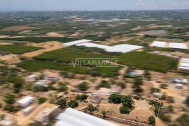 3 + 1 bedroom farm with sea view on a plot of 3427 m2 located in Murteira - Areias near Moncarapacho in Olhão 3 + 1 bedroom farm with sea view on a plot of 3427 m2 located in Murteira - Areias near Moncarapacho in Olhão