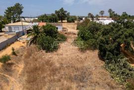 3 + 1 bedroom farm with sea view on a plot of 3427 m2 located in Murteira - Areias near Moncarapacho in Olhão 3 + 1 bedroom farm with sea view on a plot of 3427 m2 located in Murteira - Areias near Moncarapacho in Olhão