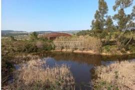 Bank warehouse in a state of ruin with 6851 m2 and 27880 m2 of land located in Labrugueira near Alenquer Bank warehouse in a state of ruin with 6851 m2 and 27880 m2 of land located in Labrugueira near Alenquer