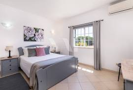 4 Bedroom Villa with Pool, Garden and Large Basement - Assumadinha, Quarteira