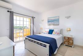 4 Bedroom Villa with Pool, Garden and Large Basement - Assumadinha, Quarteira