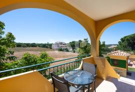 4 Bedroom Villa with Pool, Garden and Large Basement - Assumadinha, Quarteira