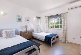 4 Bedroom Villa with Pool, Garden and Large Basement - Assumadinha, Quarteira