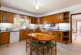 4 Bedroom Villa with Pool, Garden and Large Basement - Assumadinha, Quarteira