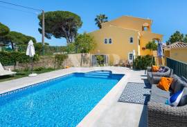 4 Bedroom Villa with Pool, Garden and Large Basement - Assumadinha, Quarteira