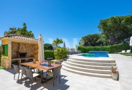 4 Bedroom Villa with Pool, Garden and Large Basement - Assumadinha, Quarteira