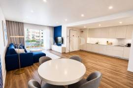 2 Bedroom Apartment with Pool and Garage 800 Meters from Quarteira Beach