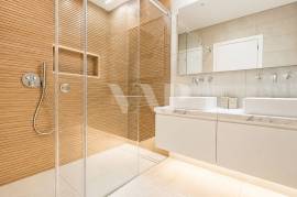2 Bedroom Apartment with Pool and Garage 800 Meters from Quarteira Beach 2 Bedroom Apartment with Pool and Garage 800 Meters from Quarteira Beach